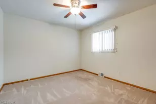 5731 Meadow Ln, Huber Heights, OH 44146 - Photo 13