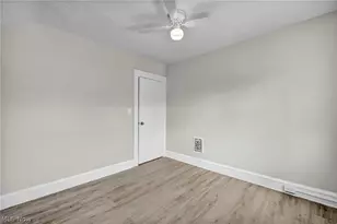 2218 W 100th St, Loveland, OH 44102 - Photo 17