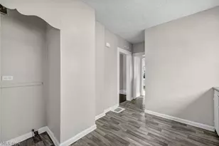 2218 W 100th St, Loveland, OH 44102 - Photo 27