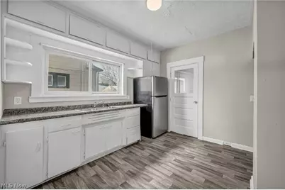 2218 W 100th Street, Loveland, OH 44102 - Photo 13