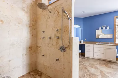 10710 Edgewater Drive, Loveland, OH 44102 - Photo 17