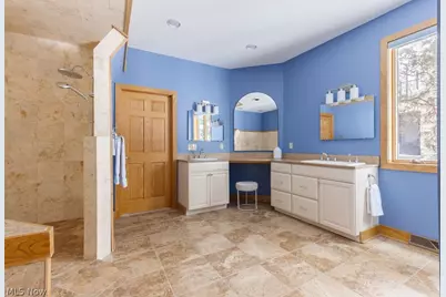 10710 Edgewater Drive, Loveland, OH 44102 - Photo 15