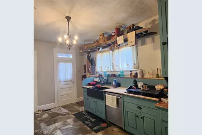 519 Taylor Avenue, Cambridge, OH 43725 - Photo 5