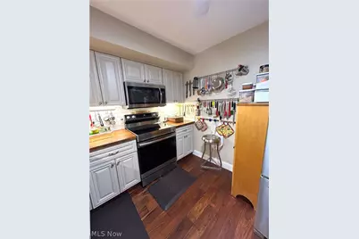 2924 Pease Drive #114, Rocky River, OH 44116 - Photo 3