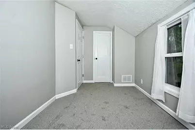 542 Montgomery Street, Akron, OH 44305 - Photo 19