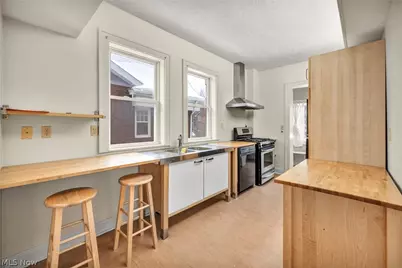 2420 Overlook Road, Cleveland Heights, OH 44106 - Photo 11