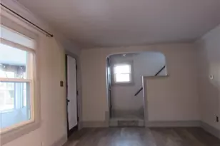 595 Flora Ave, Akron, OH 44314 - Photo 7