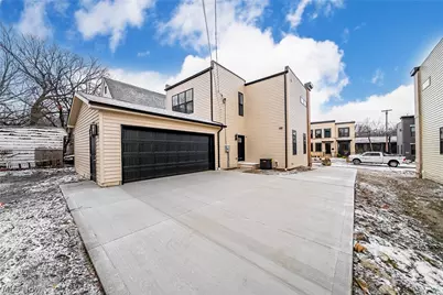 1863 Woodlawn Avenue, East Cleveland, OH 44112 - Photo 33