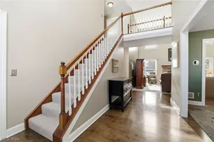 1676 Country View Dr, Kent, OH 44240 - Photo 13