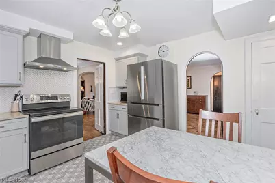 3259 Avalon Road, Huber Heights, OH 44120 - Photo 9