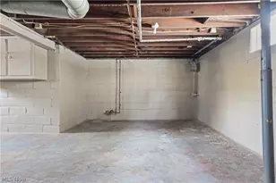 2111 21st St, Canton, OH 44705 - Photo 31