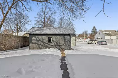 2111 21st Street, Canton, OH 44705 - Photo 37