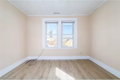 263 Hollywood Boulevard, Steubenville, OH 43952 - Photo 5