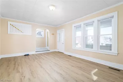 263 Hollywood Boulevard, Steubenville, OH 43952 - Photo 9