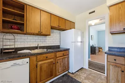 15875 Van Aken Boulevard #302C, Huber Heights, OH 44120 - Photo 13