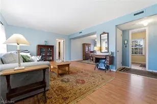 15875 Van Aken Blvd, Huber Heights, OH 44120 - Photo 5