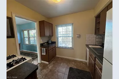 15875 Van Aken Boulevard, Huber Heights, OH 44120 - Photo 5