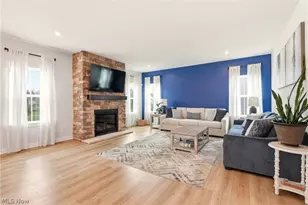 1404 Southbrook Cir NE, Canton, OH 44721 - Photo 7