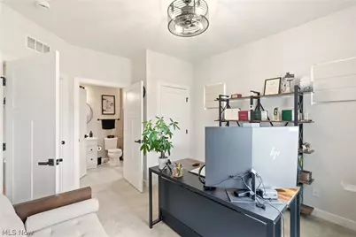 1404 Southbrook Circle NE, Canton, OH 44721 - Photo 17