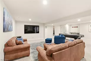 1404 Southbrook Cir NE, Canton, OH 44721 - Photo 37