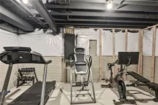 1404 Southbrook Cir NE, Canton, OH 44721 - Photo 39