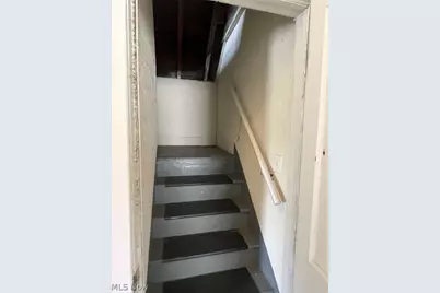 10301 Dickens Avenue, Loveland, OH 44104 - Photo 17