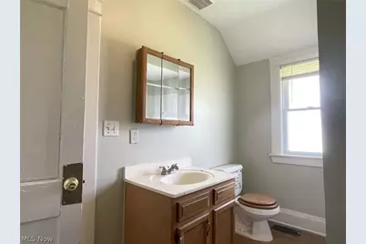 10301 Dickens Avenue, Loveland, OH 44104 - Photo 15