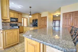 7081 Ruby Ct, Youngstown, OH 44515 - Photo 13
