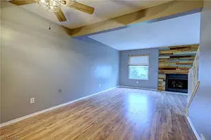 378 Deepwood Dr, Wadsworth, OH 44281 - Photo 3