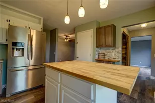 378 Deepwood Dr, Wadsworth, OH 44281 - Photo 9