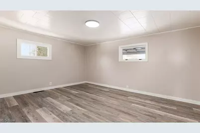 305 N High Street, New Lexington, OH 43764 - Photo 19