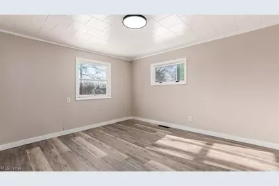 305 N High Street, New Lexington, OH 43764 - Photo 17