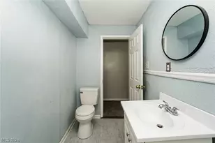 931 Crestline Dr, Akron, OH 44312 - Photo 13