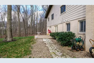 447 Spring Grove Drive, Tallmadge, OH 44278 - Photo 5