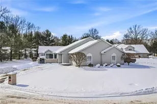 105 Nicklaus Dr, Warren, OH 44484 - Photo 3