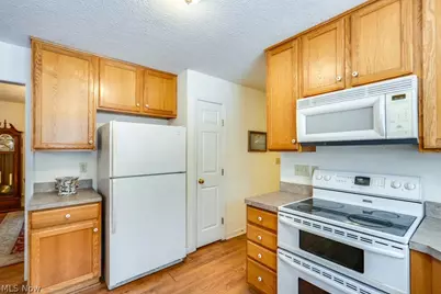 136 Taylor Road, Barberton, OH 44203 - Photo 11