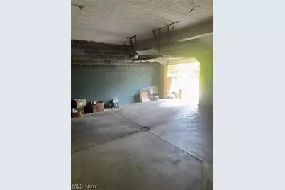 20930 Halworth Road, Huber Heights, OH 44122 - Photo 19