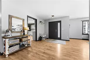 422 N Crown Hill Rd, Orrville, OH 44667 - Photo 7