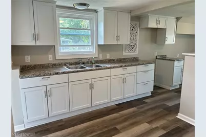 1040 Windermere Drive, Willoughby, OH 44094 - Photo 17