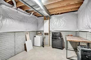 2688 Himelrigh Blvd, Barberton, OH 44203 - Photo 31