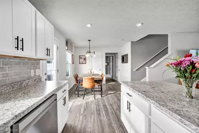 2688 Himelrigh Boulevard, Barberton, OH 44203 - Photo 7