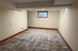 379 Noble Ave, Akron, OH 44320 - Photo 31