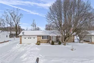 337 33rd St SW, Canton, OH 44706 - Photo 1