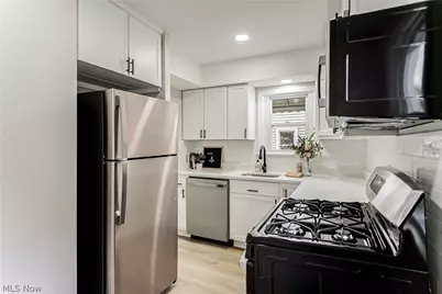 6333 W 130th Street, Parma Heights, OH 44130 - Photo 5