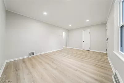 6333 W 130th Street, Parma Heights, OH 44130 - Photo 11