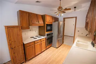 1327 Fox Run Dr, Youngstown, OH 44512 - Photo 23