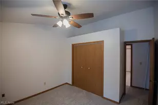 1327 Fox Run Dr, Youngstown, OH 44512 - Photo 19