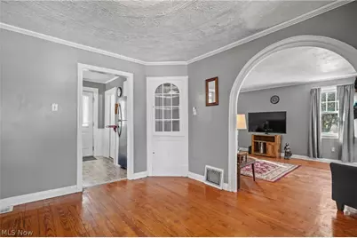 308 E Vista Avenue, Akron, OH 44319 - Photo 7