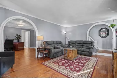 308 E Vista Avenue, Akron, OH 44319 - Photo 3