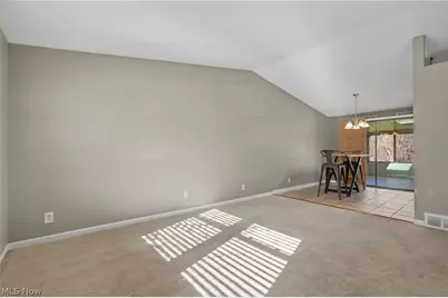 1067 Erin Drive, Kent, OH 44240 - Photo 7